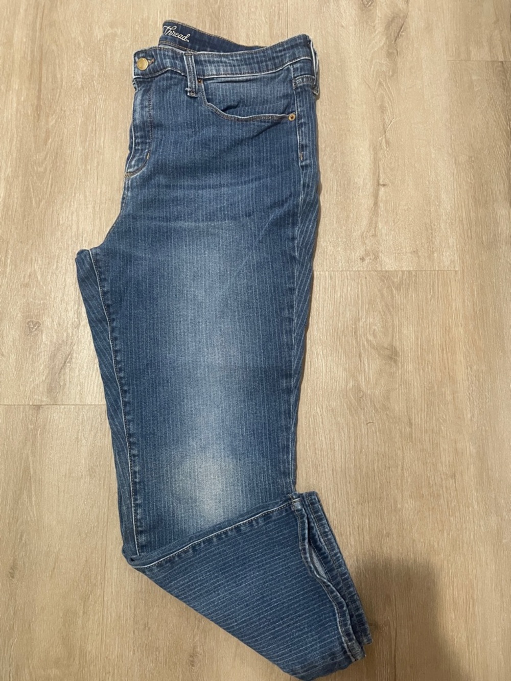 Universal Thread High Rise Straight Leg Cropped Jeans w Vertical Piping 18